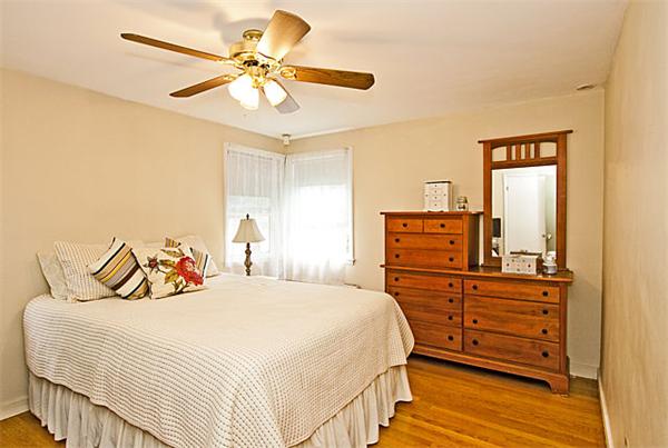 7 Dunstan Road Chelmsford, MA 01824 - Photo 8 of 21 Gallery Image 8