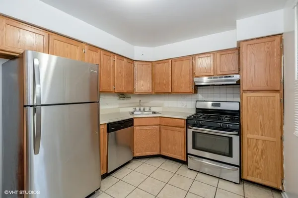 $1,950 | 1322 West Lunt Avenue, Unit 106, Chicago, IL 60626