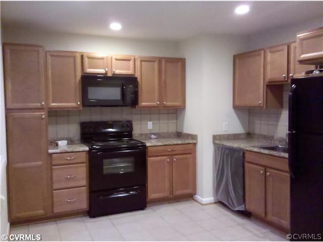 Kitchen - EVERYTHING IS BRAND NEW!!!!!