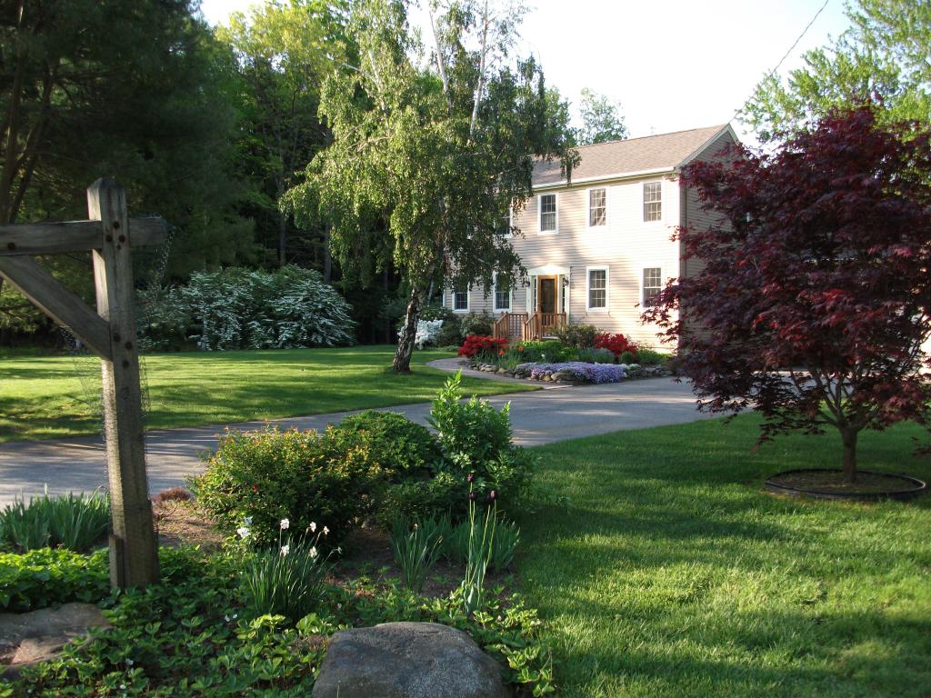 24 Crank Road Hampton Falls, NH 03844 - Photo 1 of 21 Gallery Image 1