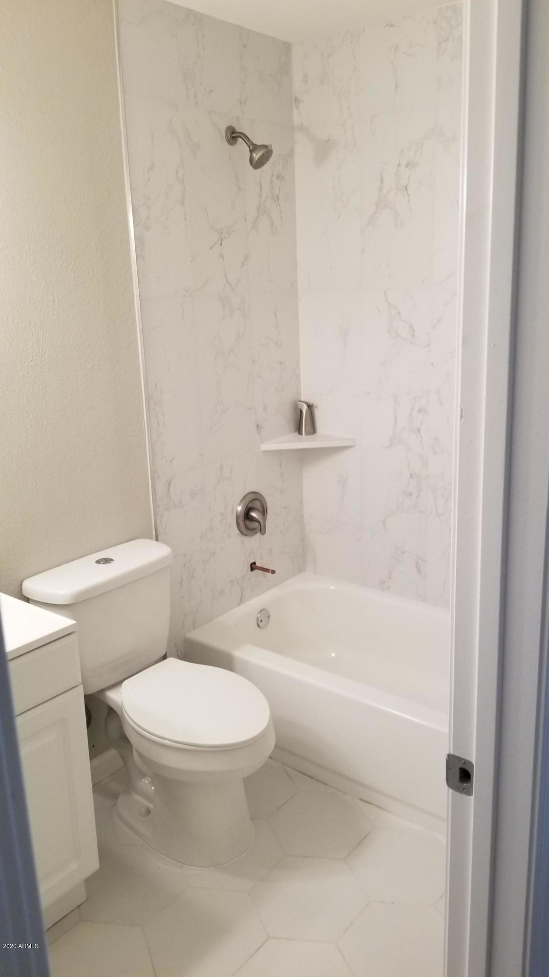 3329 West Bloomfield Road Phoenix, AZ 85029 - Photo 8 of 16 Guest Bath