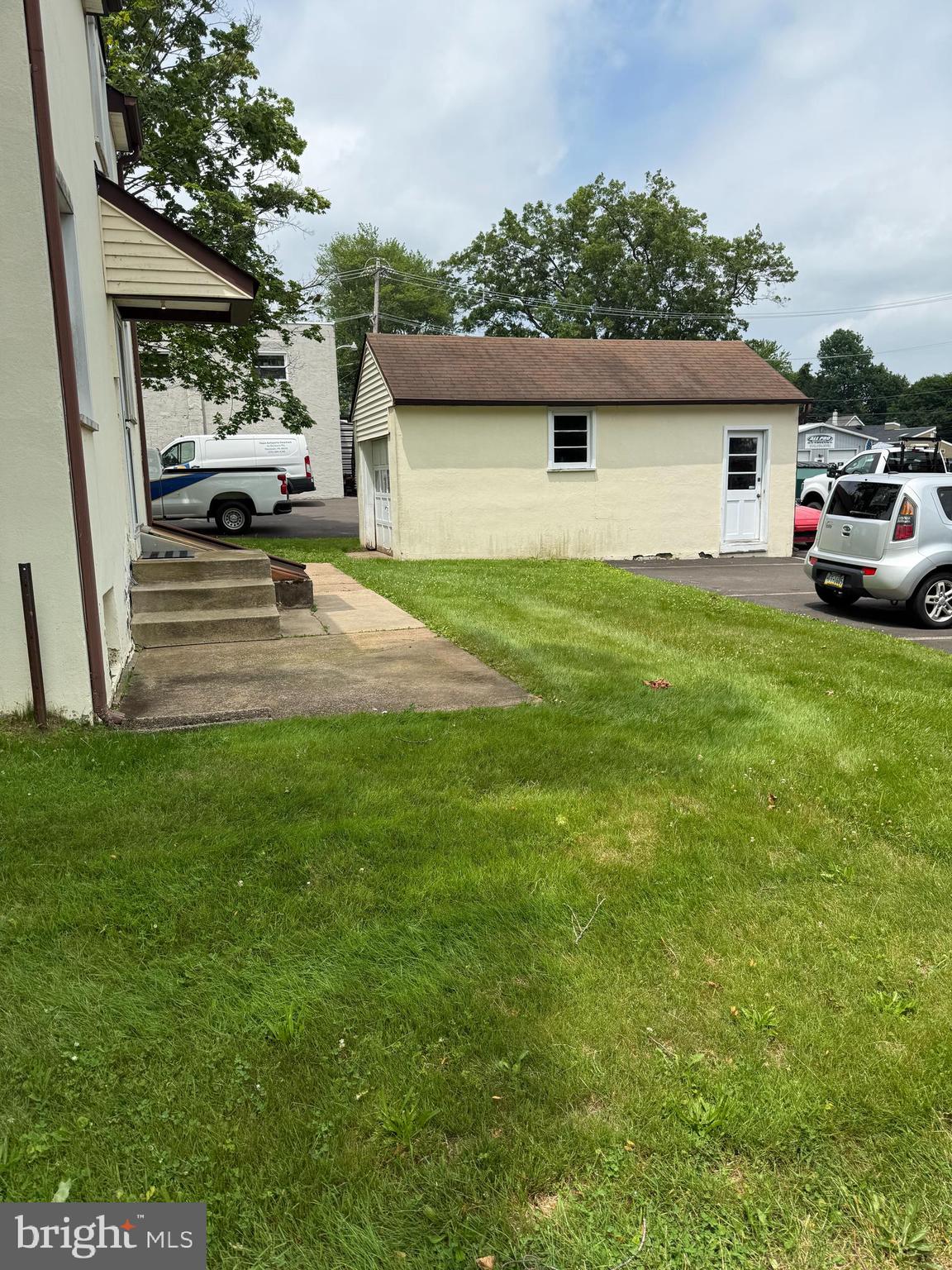 38 Richboro Road Newtown, PA 18940 - Photo 3 of 19 Gallery Image 3