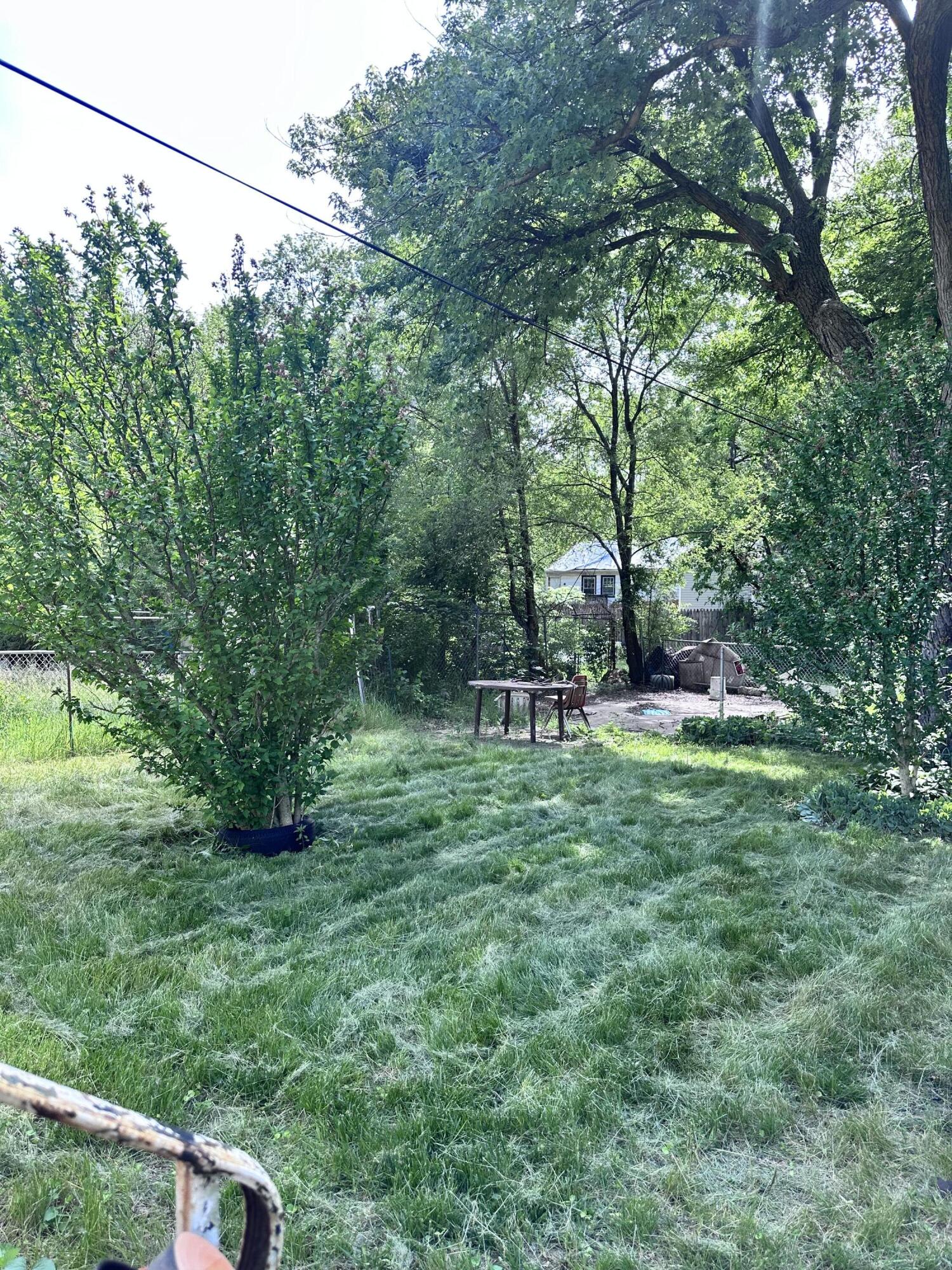 286 Tompkins Street Gary, IN 46406 - Photo 2 of 9 a view of backyard with green space