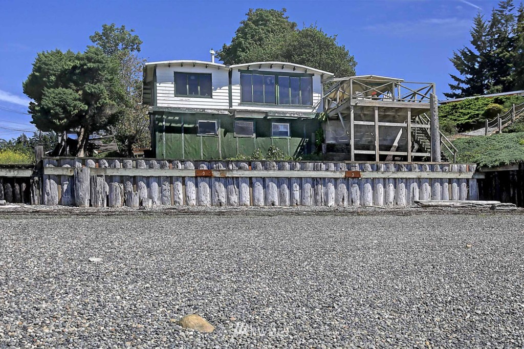983 High Road Camano Island, WA 98282 - Photo 2 of 18 Gallery Image 2
