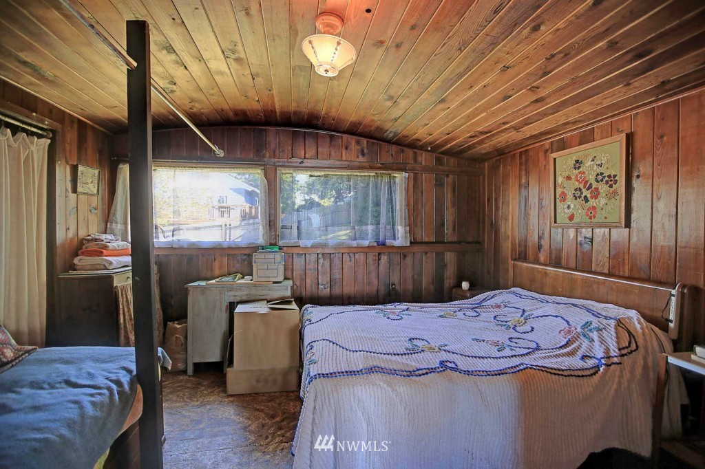 983 High Road Camano Island, WA 98282 - Photo 13 of 18 Gallery Image 13
