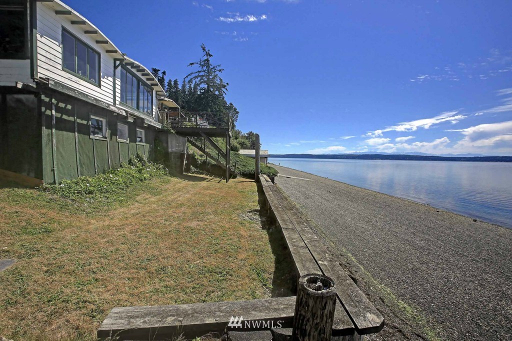 983 High Road Camano Island, WA 98282 - Photo 5 of 18 Gallery Image 5