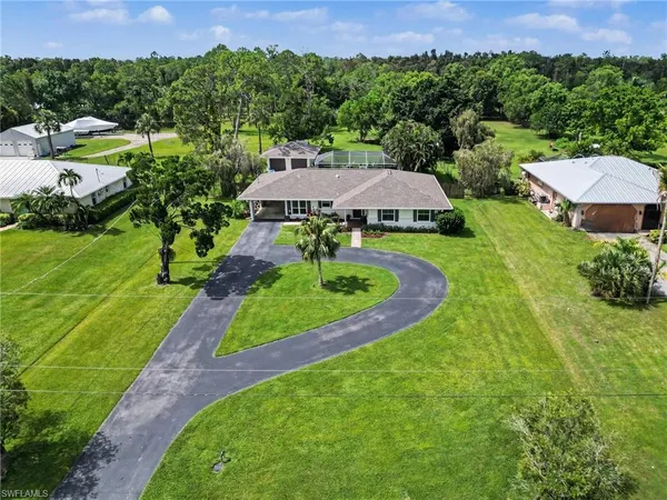 $665,000 | 5272 Myrtle Lane, Naples, FL 34113