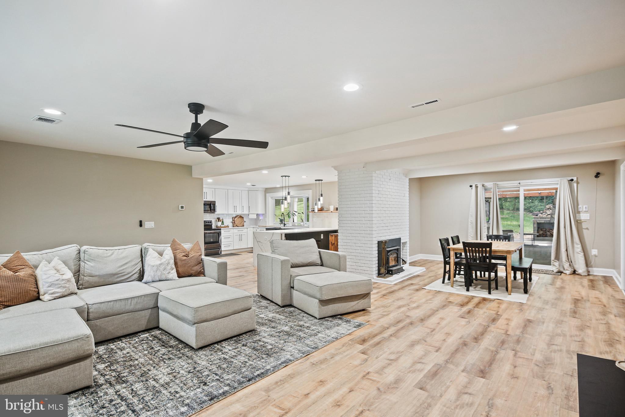 2552 Ridge Road Windsor Mill, MD 21244 - Photo 4 of 63