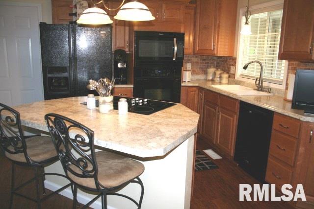 8668 North Picture Ridge Road Peoria, IL 61615 - Photo 5 of 29 Gallery Image 5