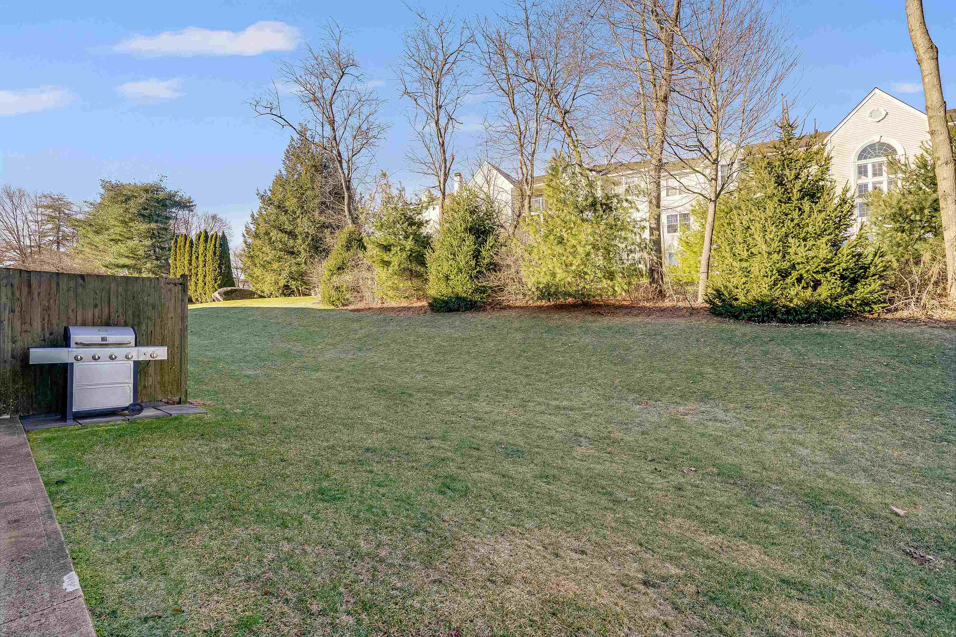 122 Middlesex Road Merrimack, NH 03054 - Photo 17 of 29