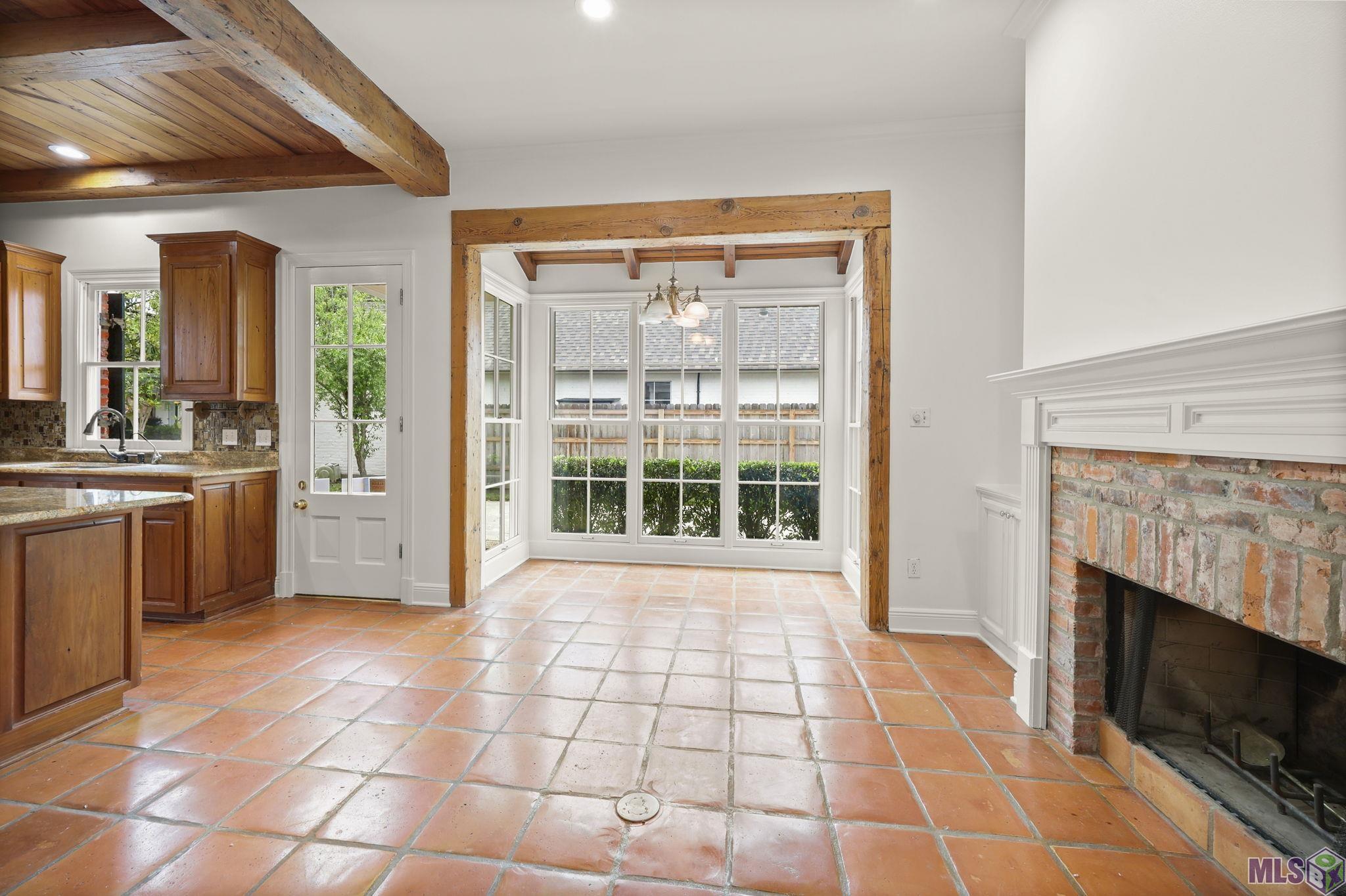 5515 North Pointer Court Baton Rouge, LA 70808 - Photo 10 of 47 Keeping Room