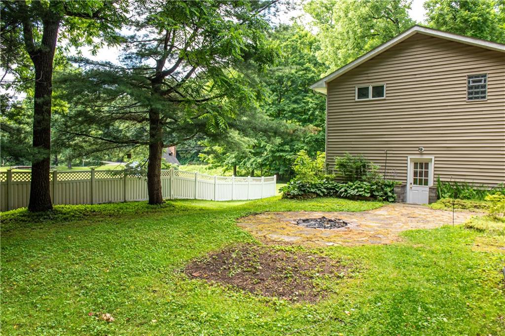 1294 Union Valley Road New Castle, PA 16101 - Photo 31 of 36 a view of a yard in front of house