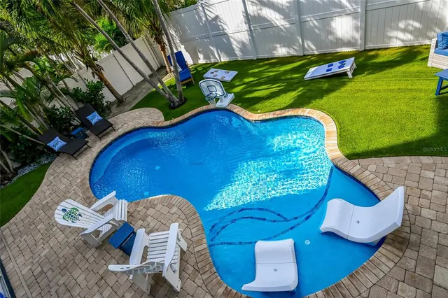 $2,995,000 | 159 Crescent Drive, Anna Maria, FL 34216