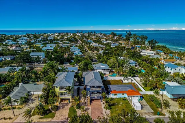$2,995,000 | 159 Crescent Drive, Anna Maria, FL 34216