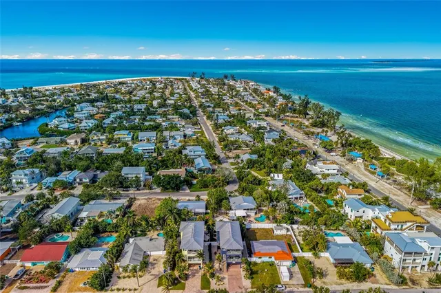 $2,995,000 | 159 Crescent Drive, Anna Maria, FL 34216