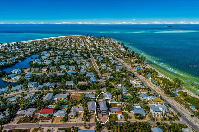 $2,995,000 | 159 Crescent Drive, Anna Maria, FL 34216