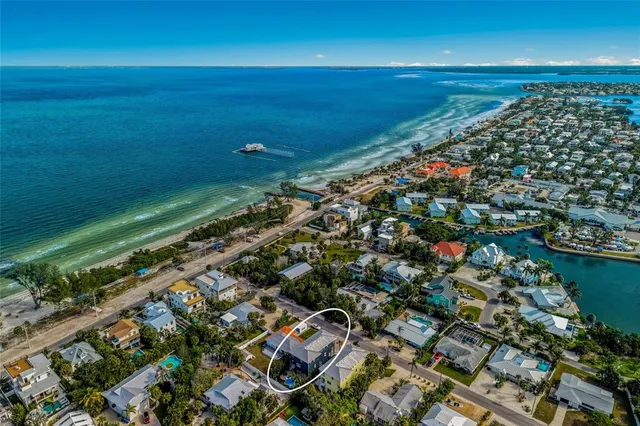 $2,995,000 | 159 Crescent Drive, Anna Maria, FL 34216