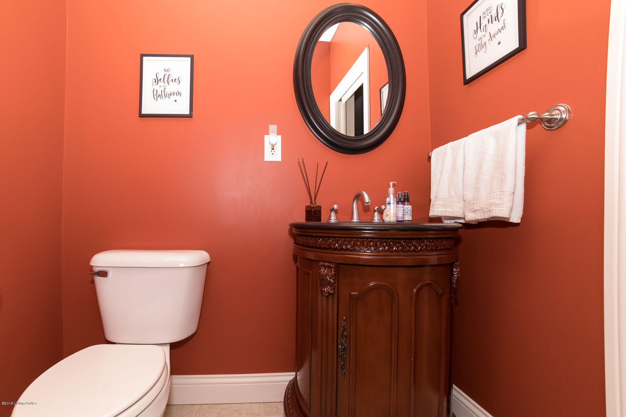 220 Ring Road Louisville, KY 40207 - Photo 29 of 109 220RindRoad029