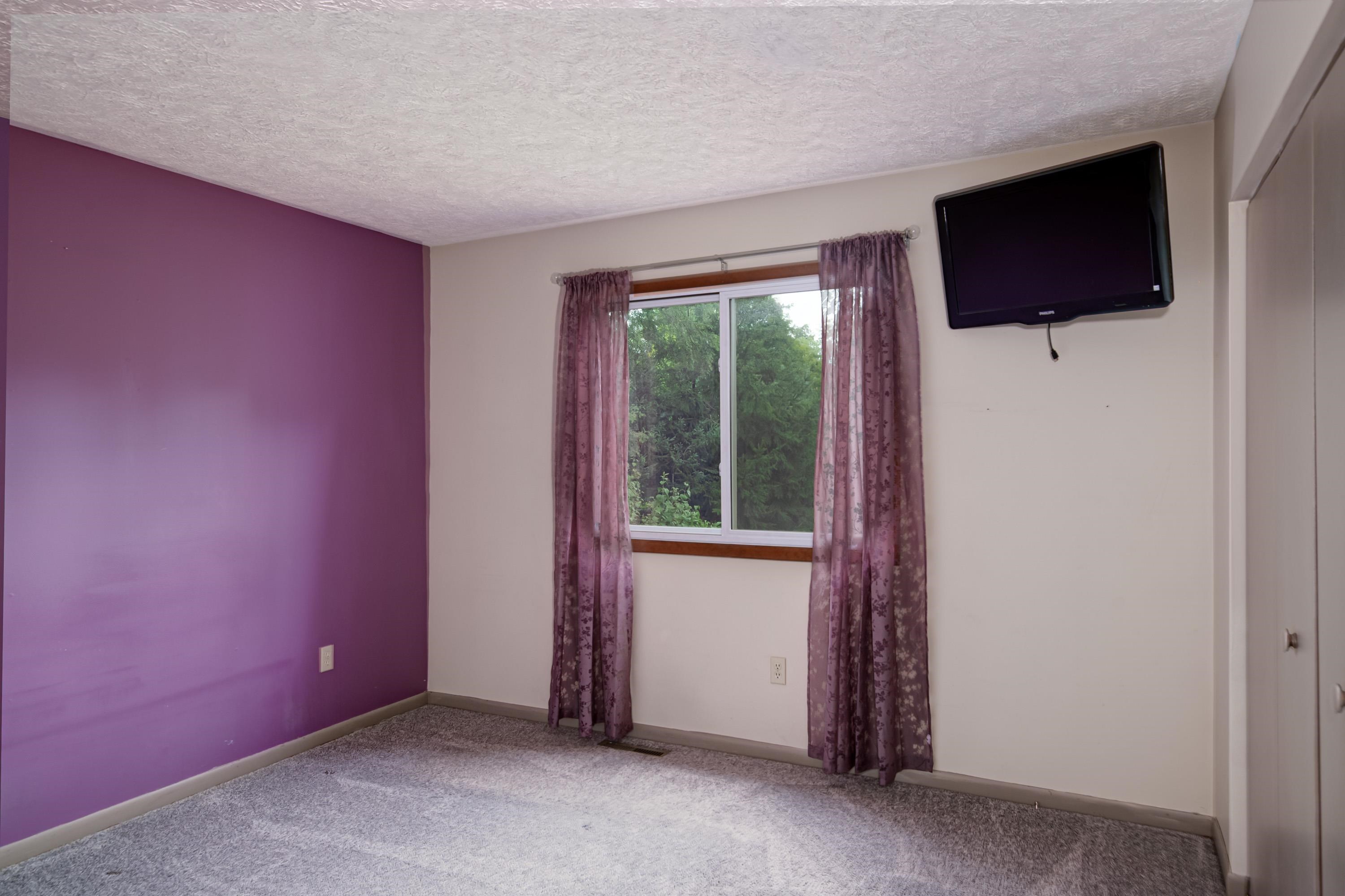 2450 West Long Lake Road Traverse City, MI 49685 - Photo 11 of 30 1938893-ad7fb342-54d8-4496-9379-677f6bc24b6a.JPG