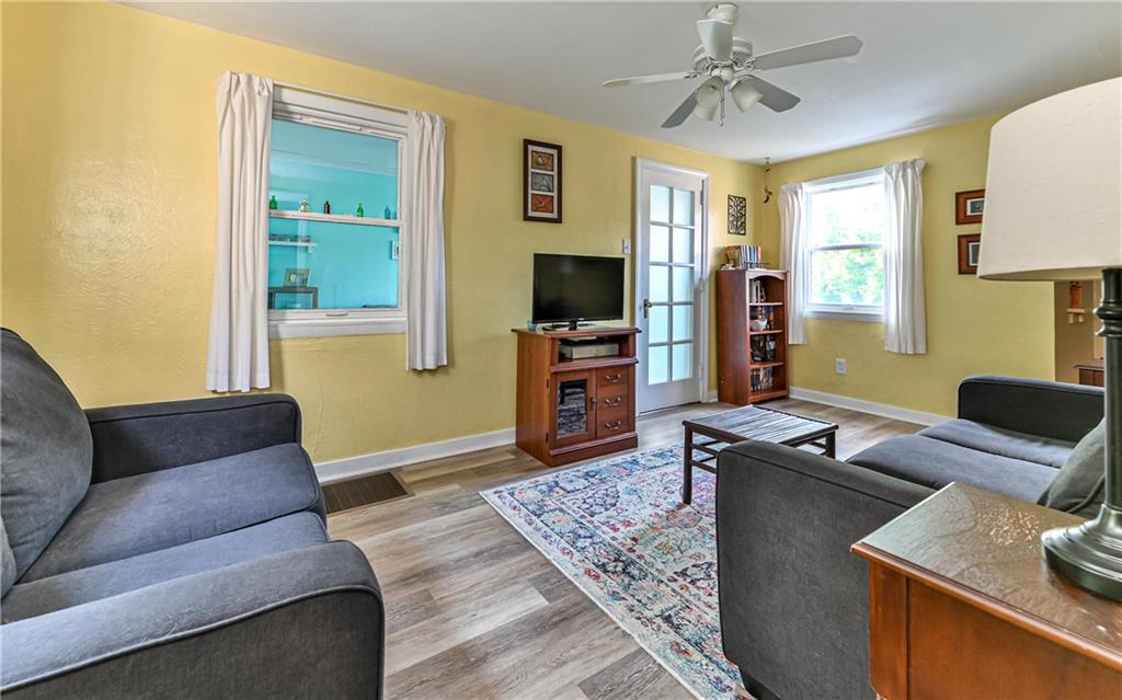 128 Kaylor Road Pittsburgh, PA 15237 - Photo 8 of 25 Gallery Image 8