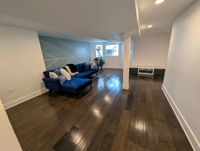 $2,950 | 6349 South Drexel Avenue, Unit 1, Chicago, IL 60637