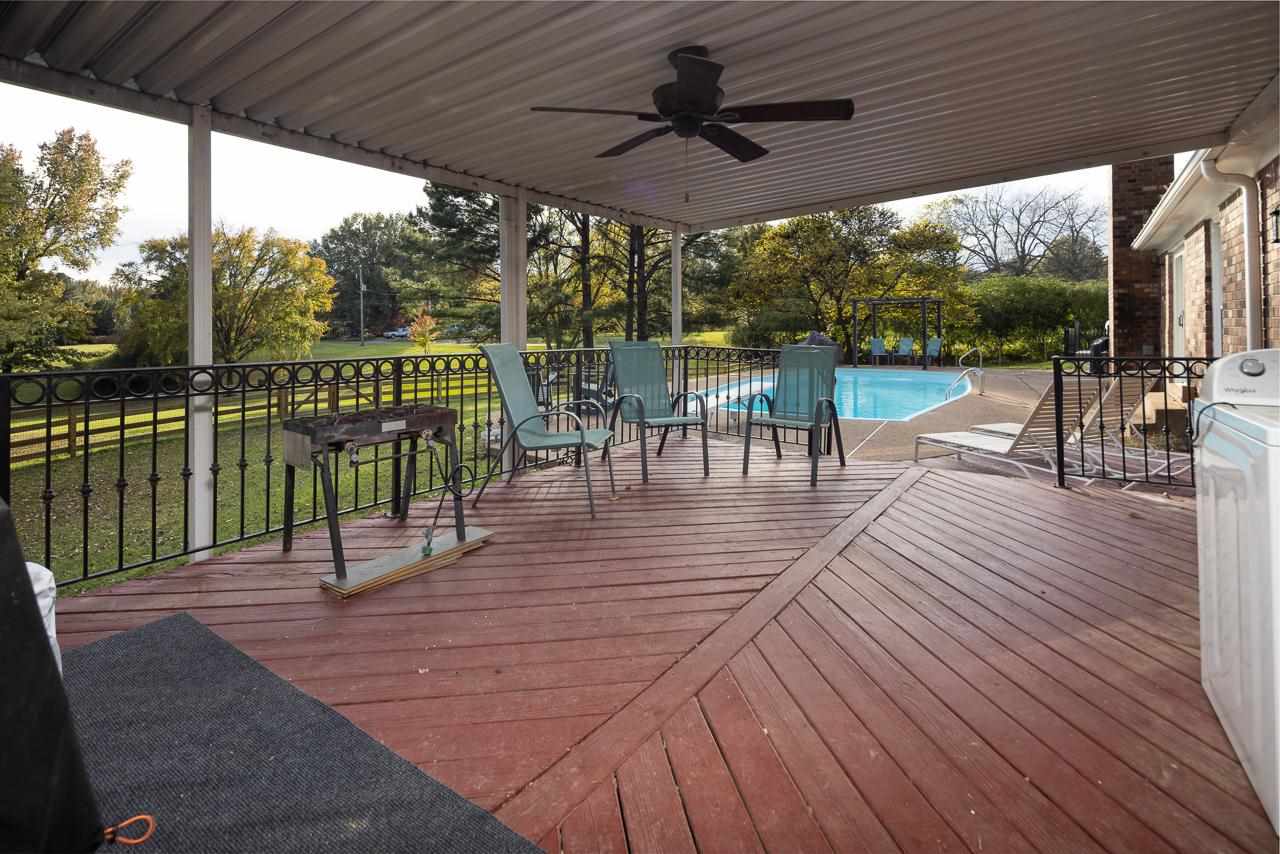 8461 Craven Road Bartlett, TN 38002 - Photo 20 of 25 Covered patio