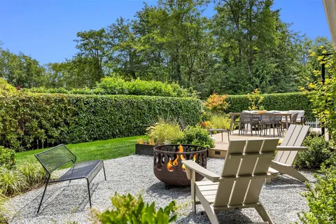 $948,000 | 10430 Northeast Cascade Street, Bainbridge Island, WA 98110