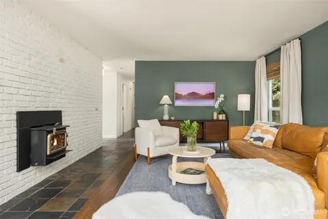 $948,000 | 10430 Northeast Cascade Street, Bainbridge Island, WA 98110
