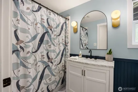 $948,000 | 10430 Northeast Cascade Street, Bainbridge Island, WA 98110