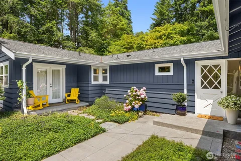 $948,000 | 10430 Northeast Cascade Street, Bainbridge Island, WA 98110
