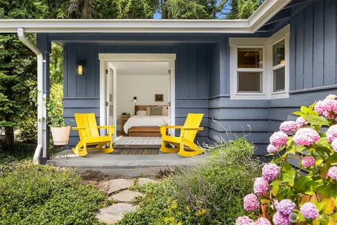 $948,000 | 10430 Northeast Cascade Street, Bainbridge Island, WA 98110