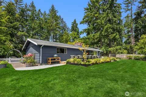 $948,000 | 10430 Northeast Cascade Street, Bainbridge Island, WA 98110