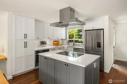 $948,000 | 10430 Northeast Cascade Street, Bainbridge Island, WA 98110