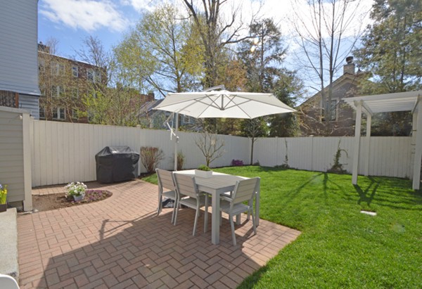 23 Gray Street, Unit B Cambridge, MA 02138 - Photo 18 of 19