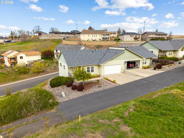 $425,000 | 810 North Main Street, Pendleton, OR 97801