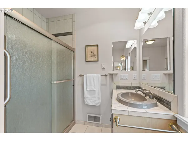 $425,000 | 810 North Main Street, Pendleton, OR 97801