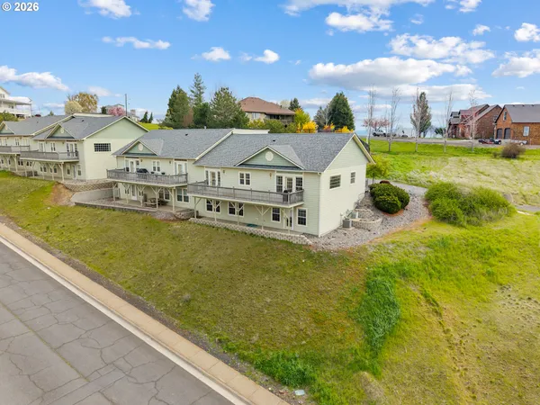 $425,000 | 810 North Main Street, Pendleton, OR 97801