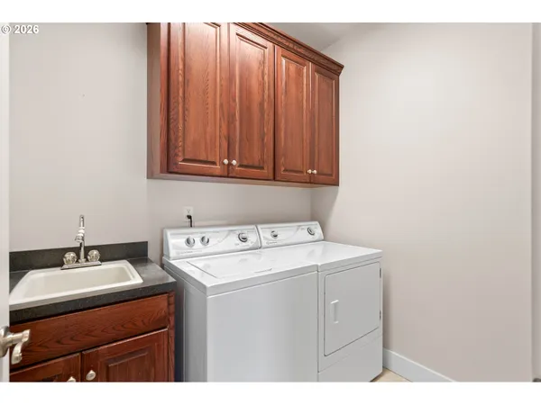 $425,000 | 810 North Main Street, Pendleton, OR 97801