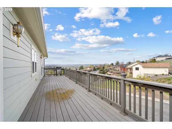 $425,000 | 810 North Main Street, Pendleton, OR 97801