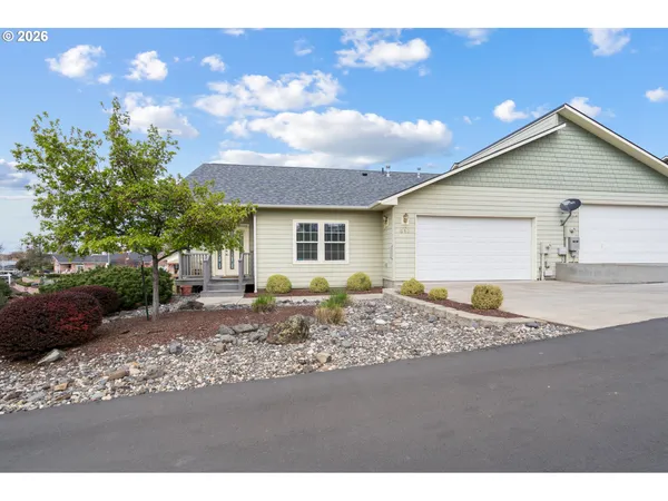 $425,000 | 810 North Main Street, Pendleton, OR 97801