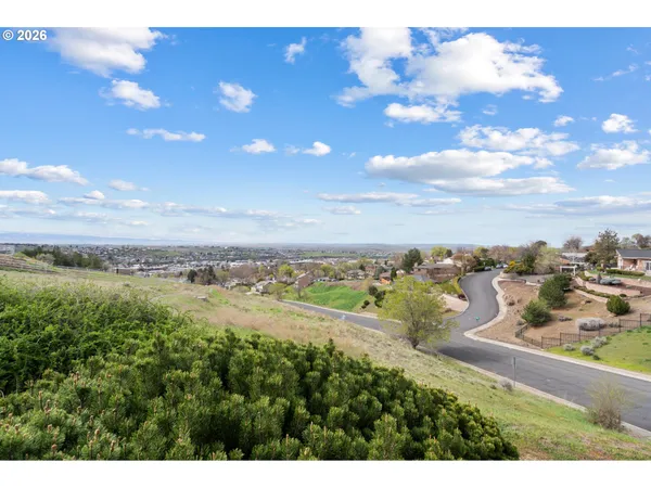 $425,000 | 810 North Main Street, Pendleton, OR 97801