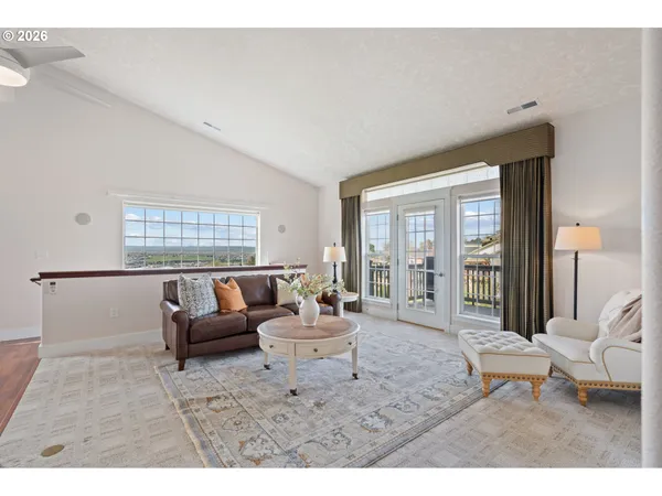 $425,000 | 810 North Main Street, Pendleton, OR 97801