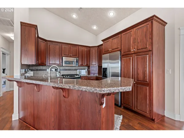 $425,000 | 810 North Main Street, Pendleton, OR 97801