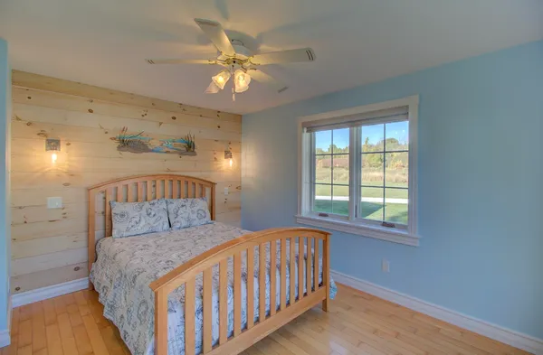 $649,900 | 241 Access Road, Isle La Motte, VT 05463