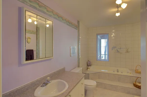 $649,900 | 241 Access Road, Isle La Motte, VT 05463