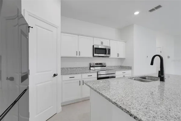 $3,200 | 2083 Gold Dust Drive, Minneola, FL 34715