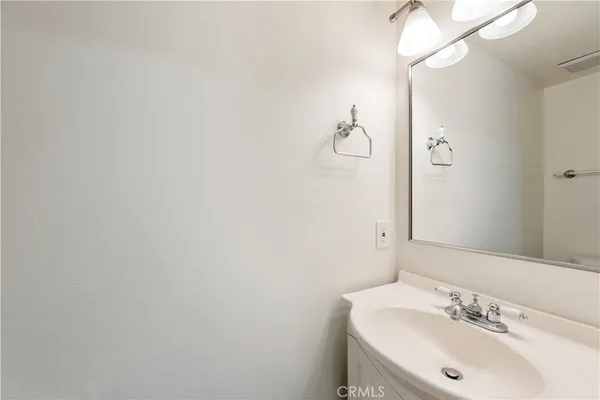 $4,850 | 6 Carlina, Irvine, CA 92620