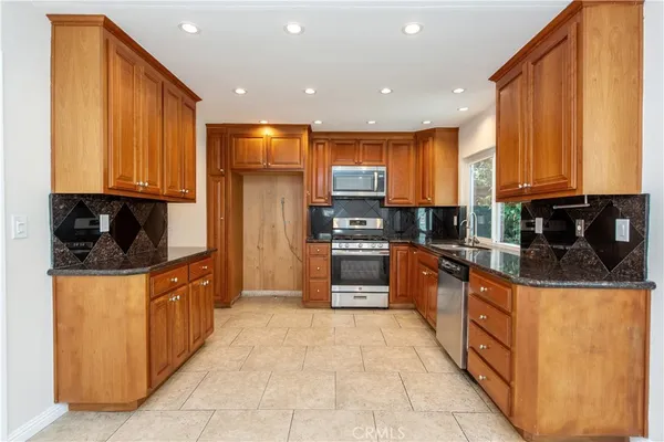 $4,850 | 6 Carlina, Irvine, CA 92620