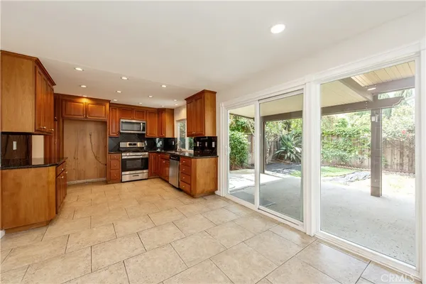 $4,850 | 6 Carlina, Irvine, CA 92620