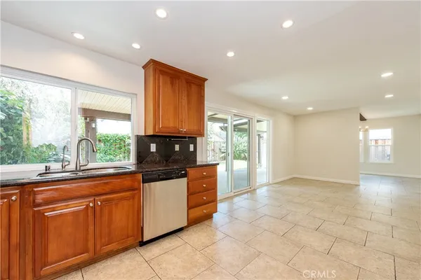 $4,850 | 6 Carlina, Irvine, CA 92620